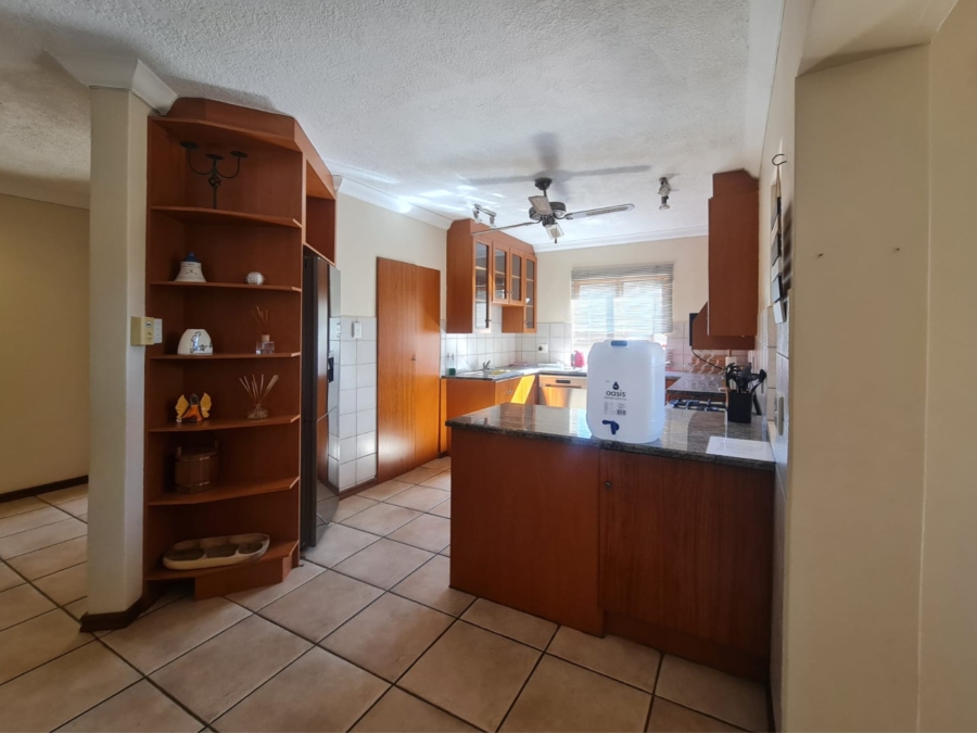 To Let 4 Bedroom Property for Rent in Eagles Landing North West